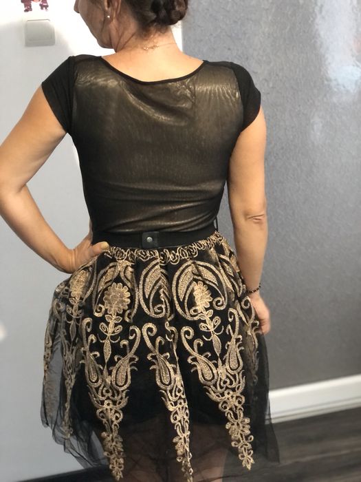 Rochie neagra cu auriu