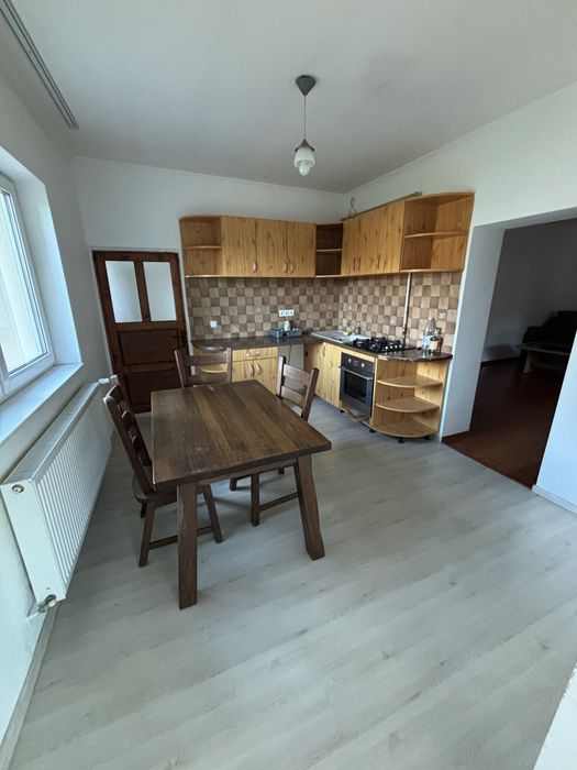 Casa de vanzare in centrul Salardului