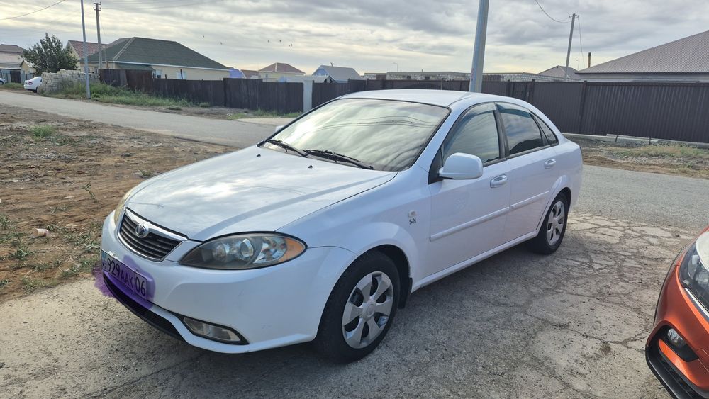 Продаётся авто Daewoo Gentra