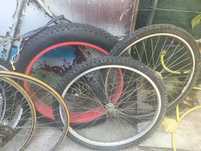 Roti bicicleta și alte accesorii