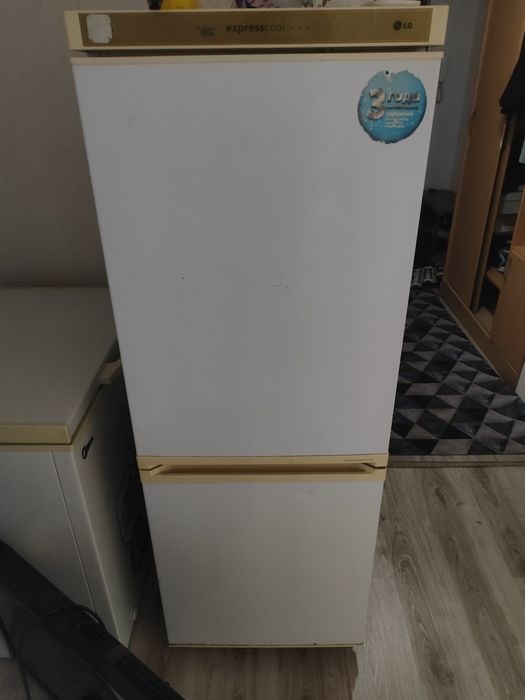 Продам Холодильник
