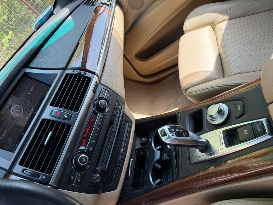 B M W    X5.  An 2008