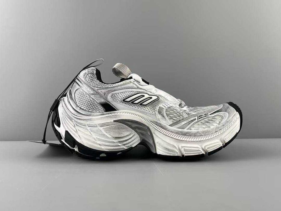 Налични Balenciaga 6XL SNEAKERS