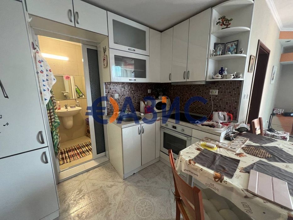 Продава се Двустаен апартамент в к.к. Слънчев бряг - 71 кв.м за 1078 €/кв.м - Снимка #11