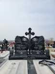 Monumente funerare