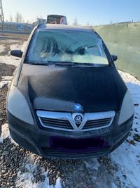 Dezmembrez Opel zafira b 1.9 diesel