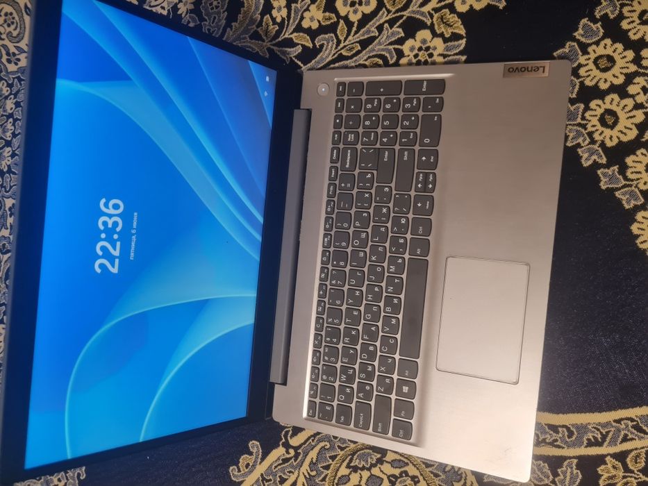 Ноутбук леново в хорошем состоянии