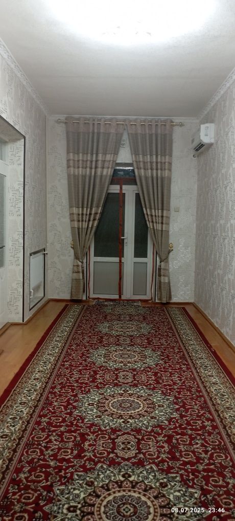 Ш. Рашидов тумани Уч тепа марказида 5 хонали коттедж сотилади