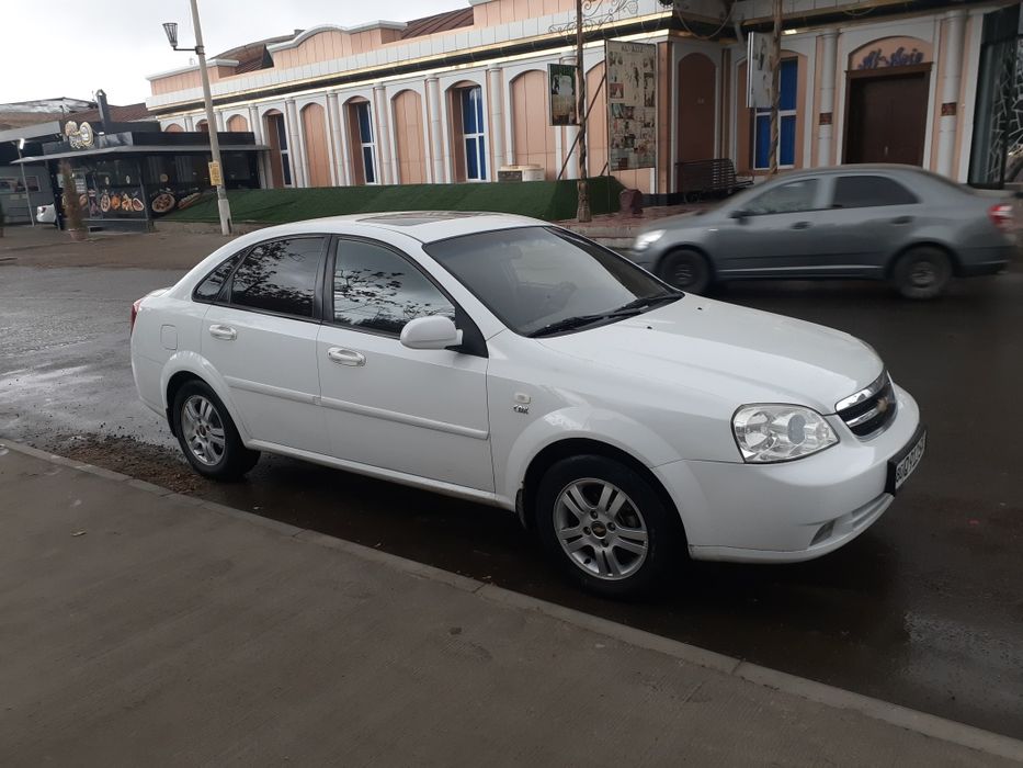 Lasetti 1.8 xoroshom sostaeni