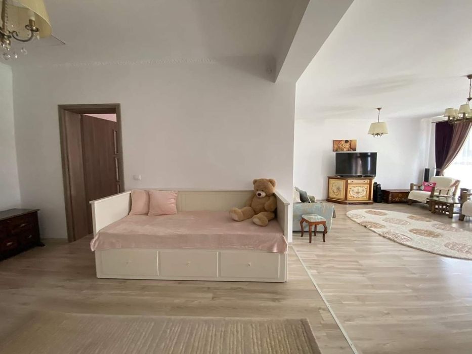 Casa de închiriat