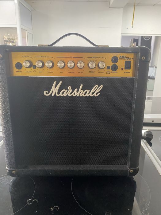 Усилвател MARSHALL