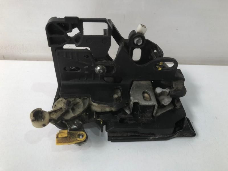 Broasca usa stanga fata Dacia Sandero 2 (2012-2017) 805038956r6
