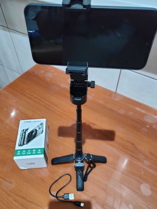 Selfie Stick - Desiontal 47.5cm - 110RON  NOU