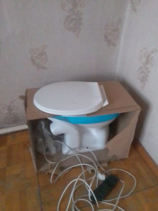 продам унитаз новый