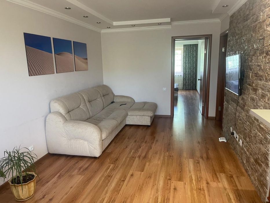 Сдаю 2х комн квартиру