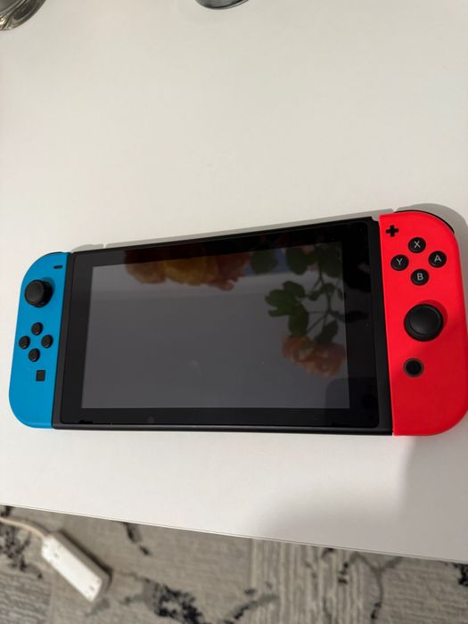 Vând Nintendo Switch