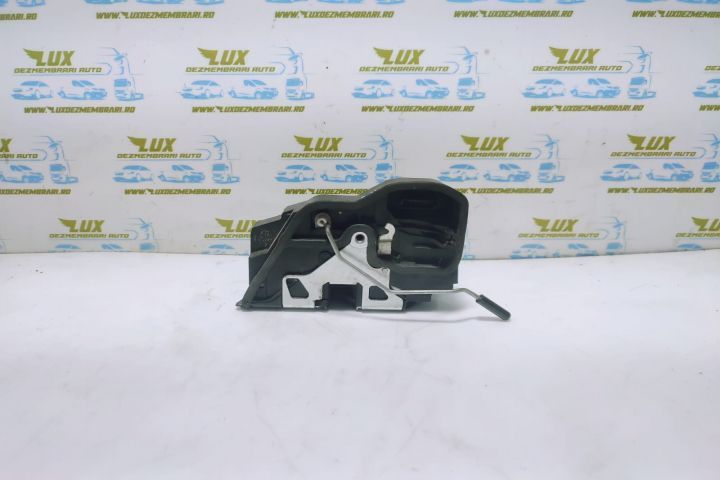 Broasca incuietoare usa stanga spate a053702 BMW Seria 1 F20/F21 seria