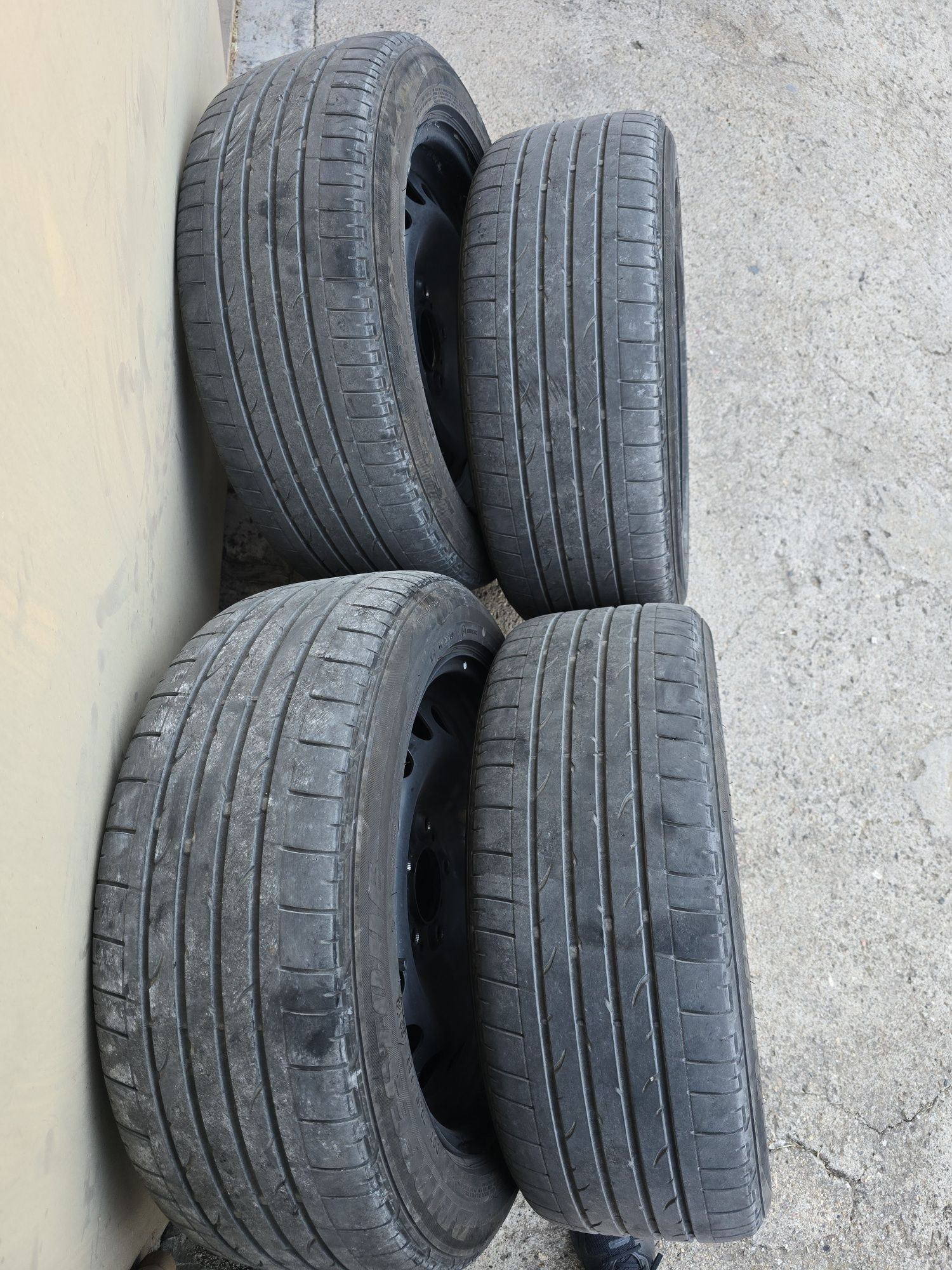Оригинални джанти bmw 17 инча с гуми bridgestone 225 50 17