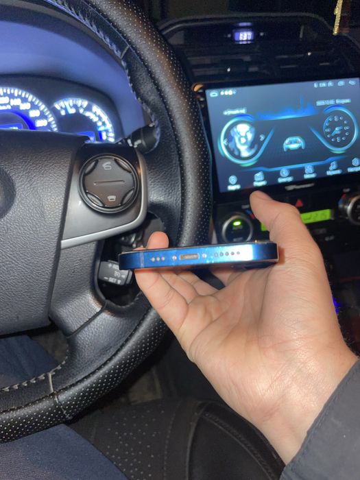 Продам айфон 12 64гб