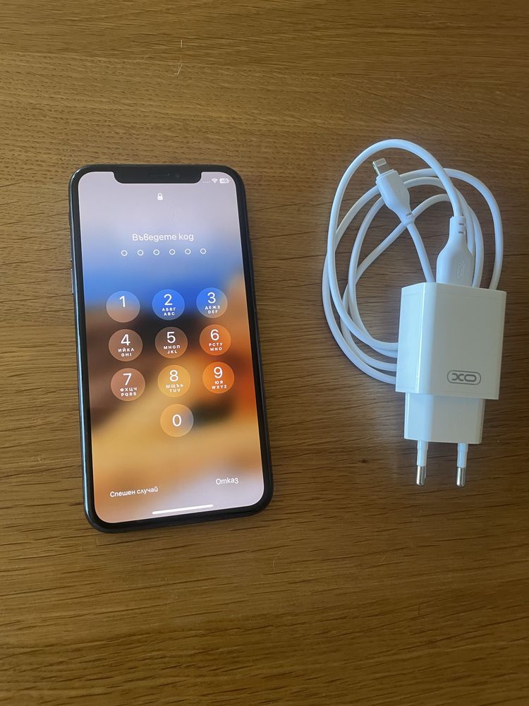 Iphone XS /64 /GB .