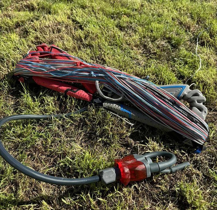 Кайт Naish Pivot 2024 LE 12m + бар Torque 2 - Като нови!