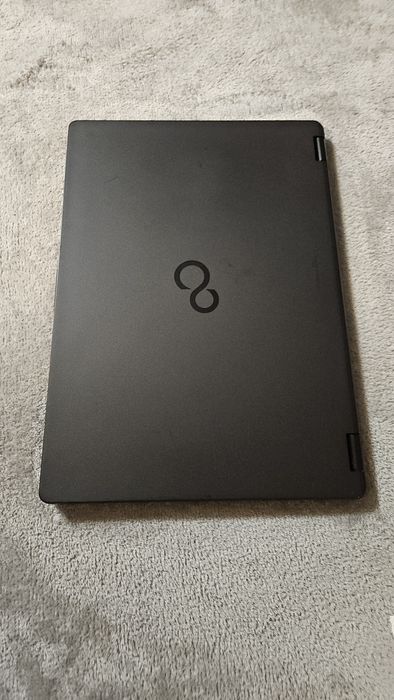 Fujitsu u747, i5 6200u, 16gb ddr4, 256gb NVME