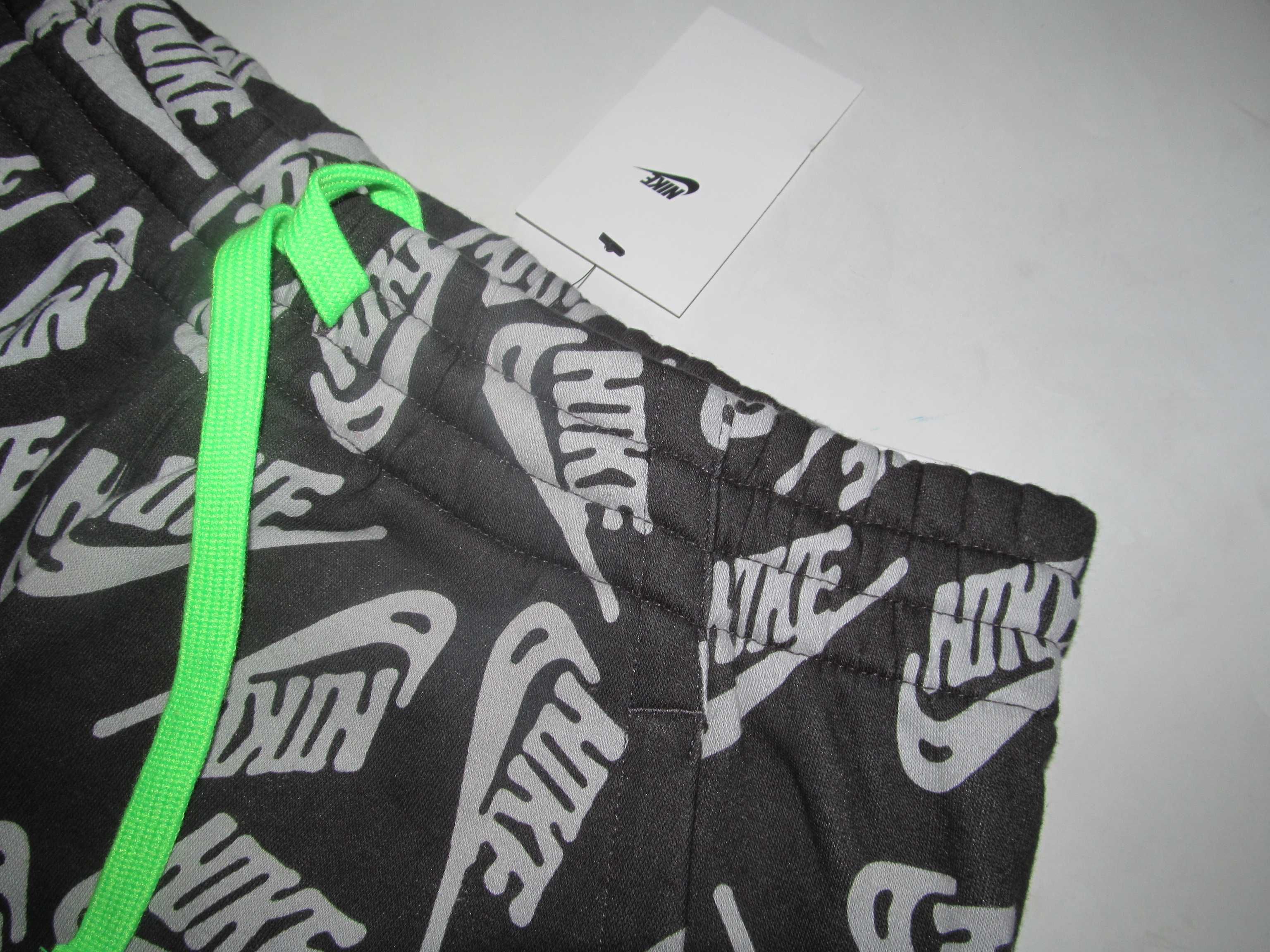 Nike Fleece AOP Jogger долнище за деца(14-18 години) от Сащ