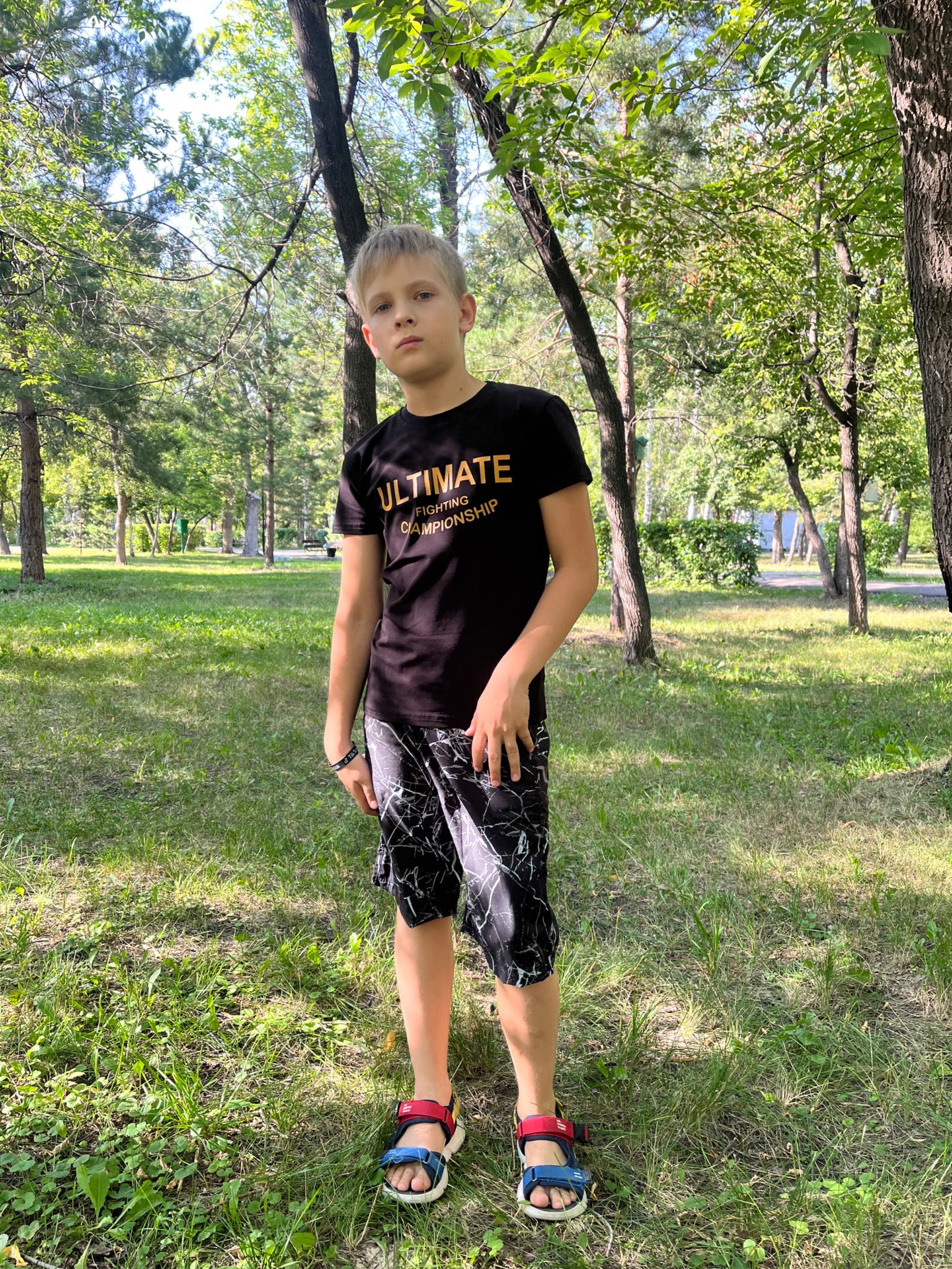 Продам новую детскую одежду от 5 до 10 лет, на мальчикови на девочек.