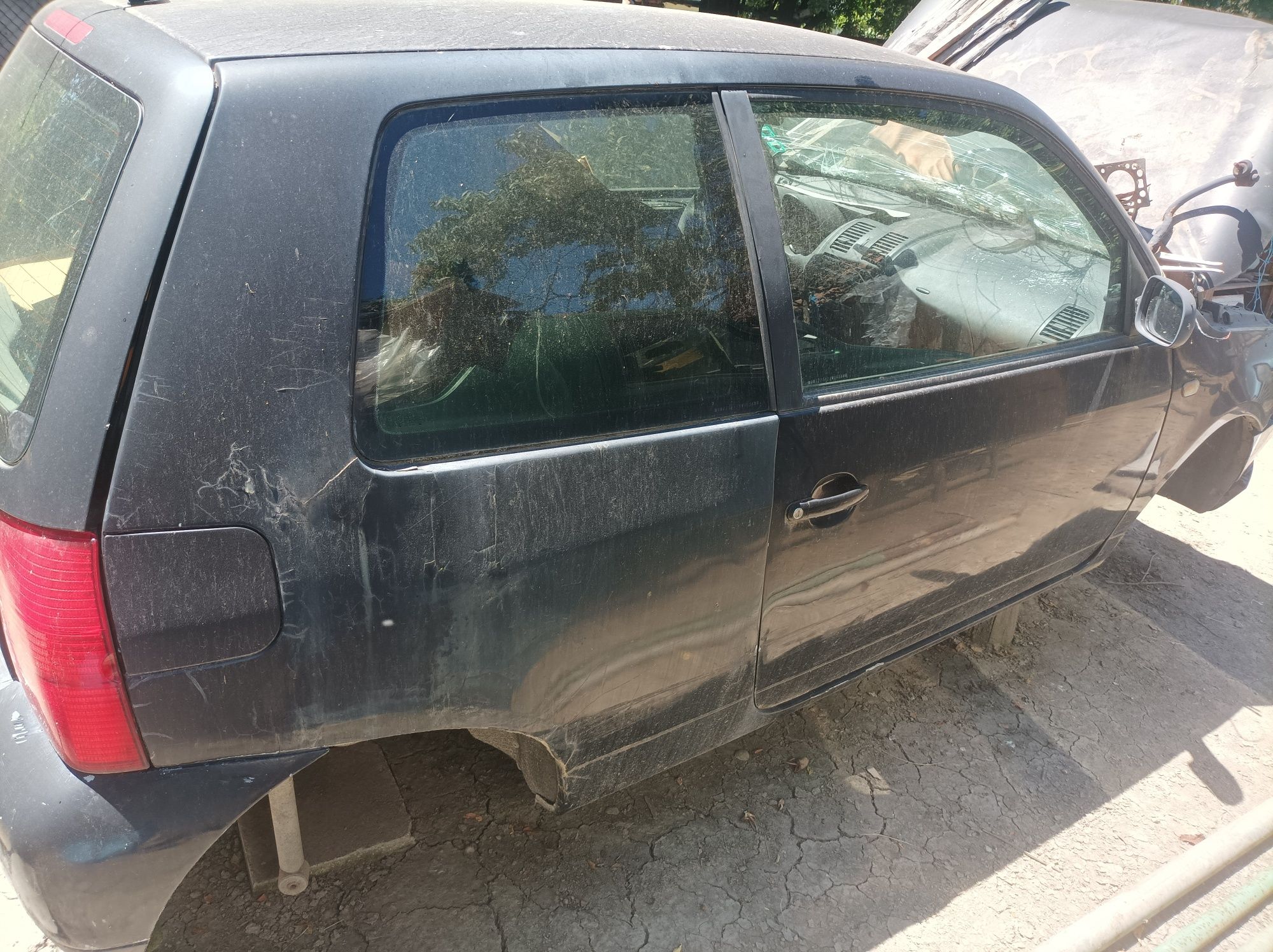 Volkswagen Lupo на части.