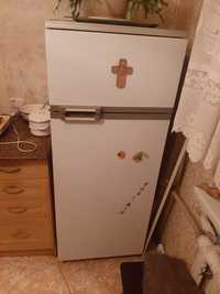 Продаю холодильник