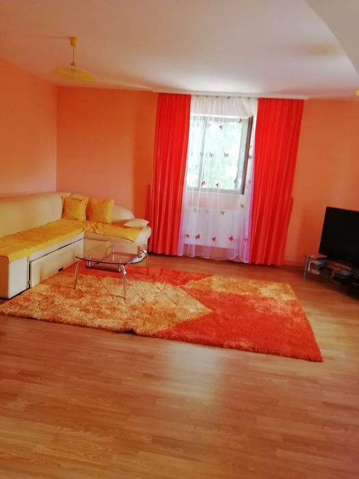Casă în Călinești de vânzare vis-a-vis de benzinaria Mol