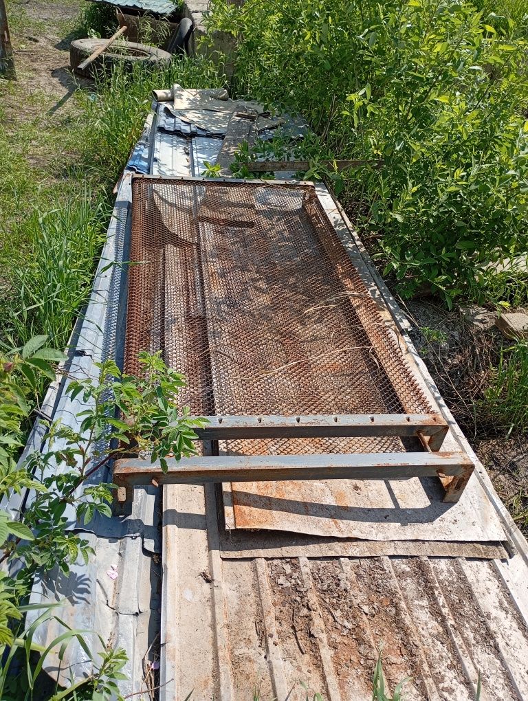 Продам профлист, конек, слив и мн.др.