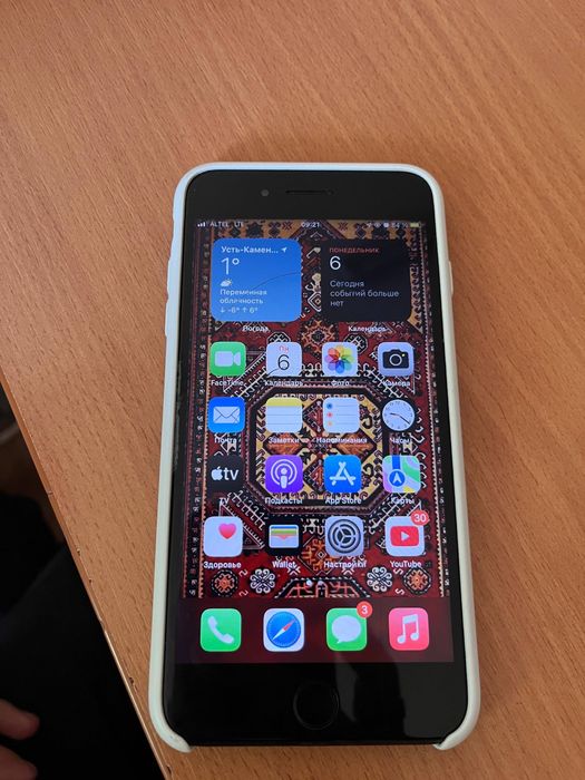 Айфон 7+ в нормальном состоянии
