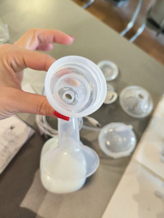 Помпа за кърма Philips Avent Essential