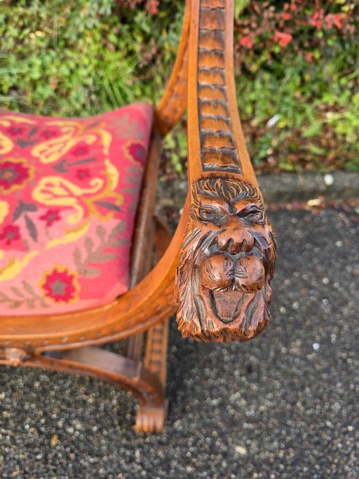 Стар стол 1860 година.