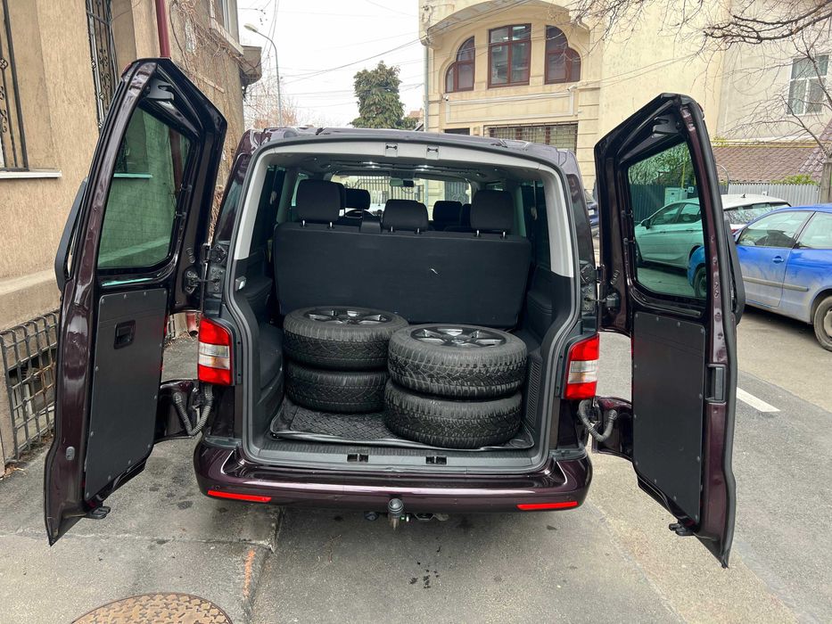 VW CARAVELLE / AUTOMATA / TRAPA / Transporter T5 / 8 locuri / 2.0 190