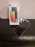 Продавам чисто нов телефон Xiaomi Redmi 12C