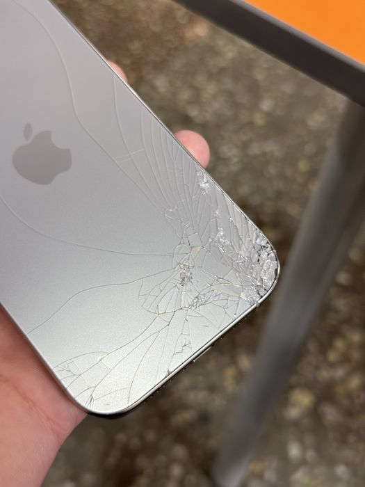 iPhone 16 pro 128 GB