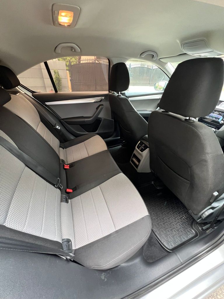 Skoda Octavia 2.0 TDI DSG 2015