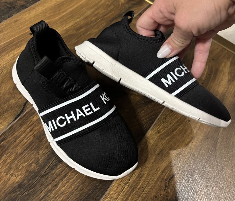 Adidasi slip on Michael kors