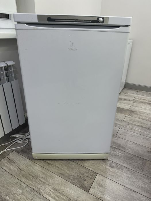 Морозильник б/у в хорошем состояний