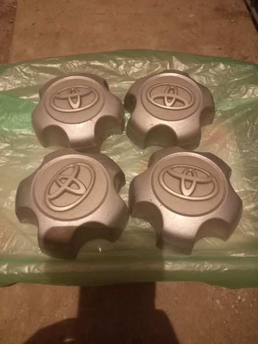 Капачки 4 бр от джанти 17 за Rav4 гр.София