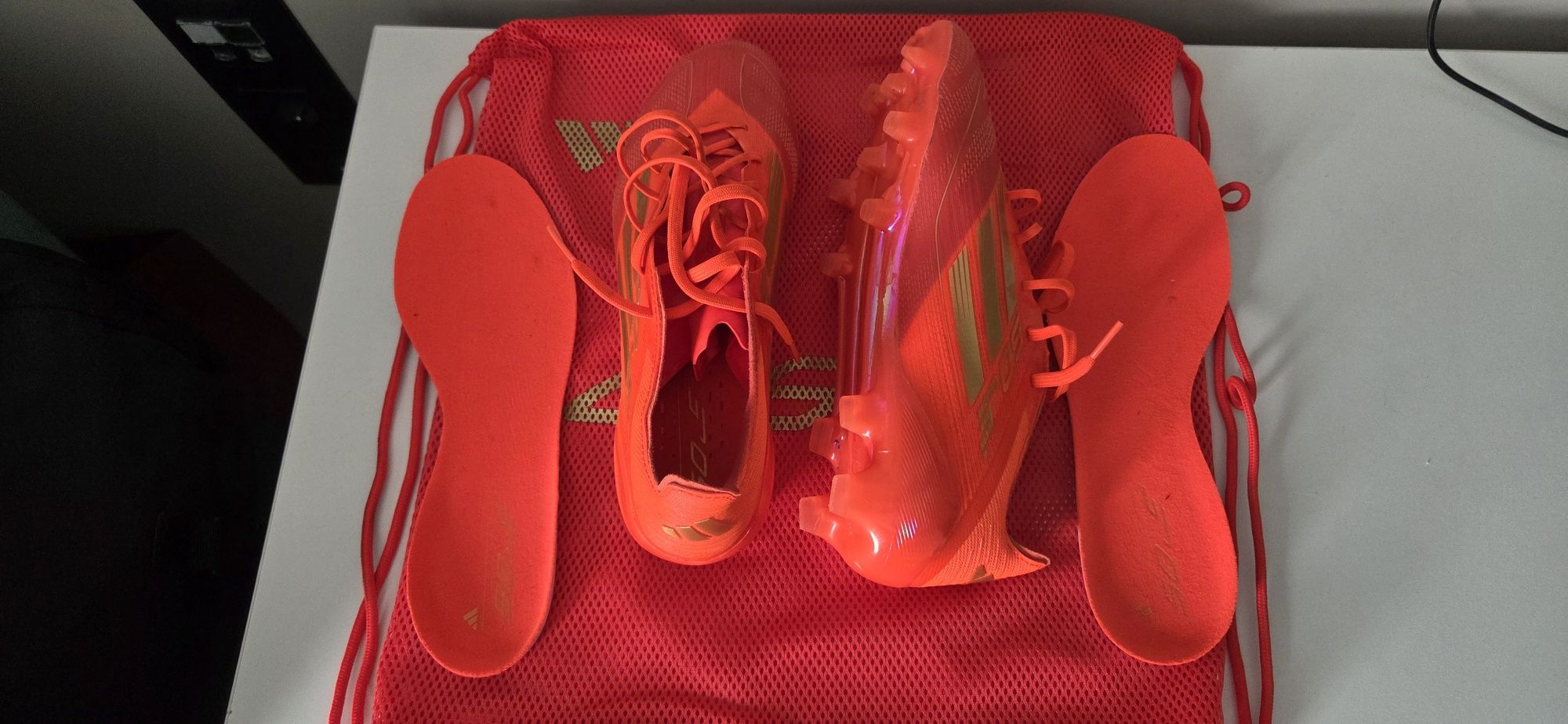 Футболни обувки Adidas F50