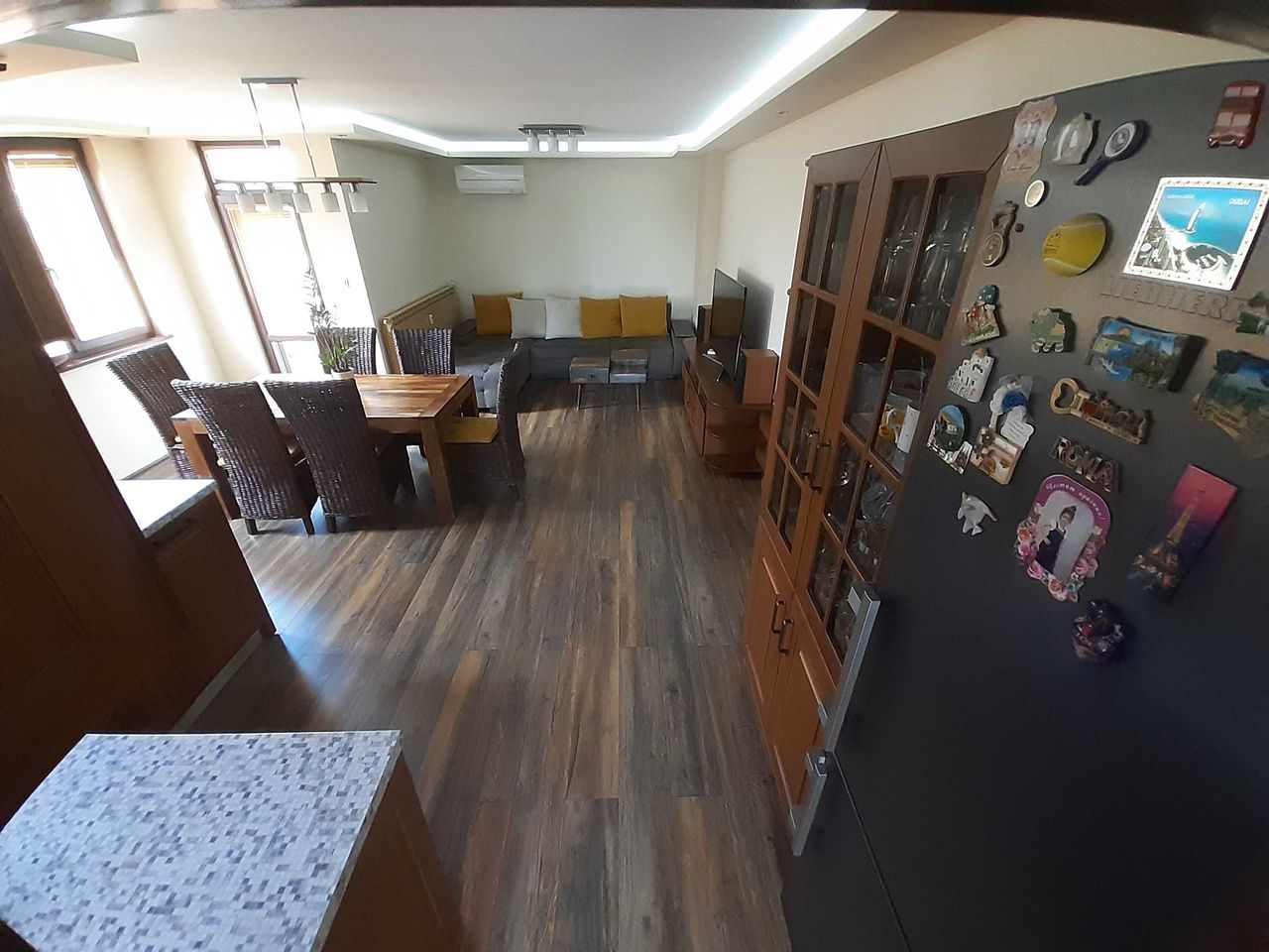 Продава се Тристаен апартамент в Сливен, Младост - 80 кв.м за 1663 €/кв.м - Снимка #2