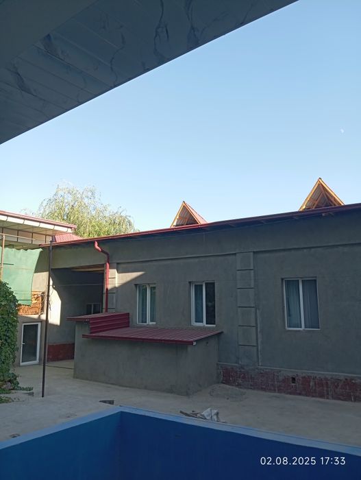 Дом вдоль речки зах