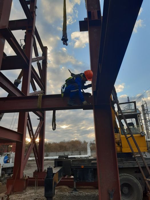 Бригада монтажников металлоконструкций ищет работу