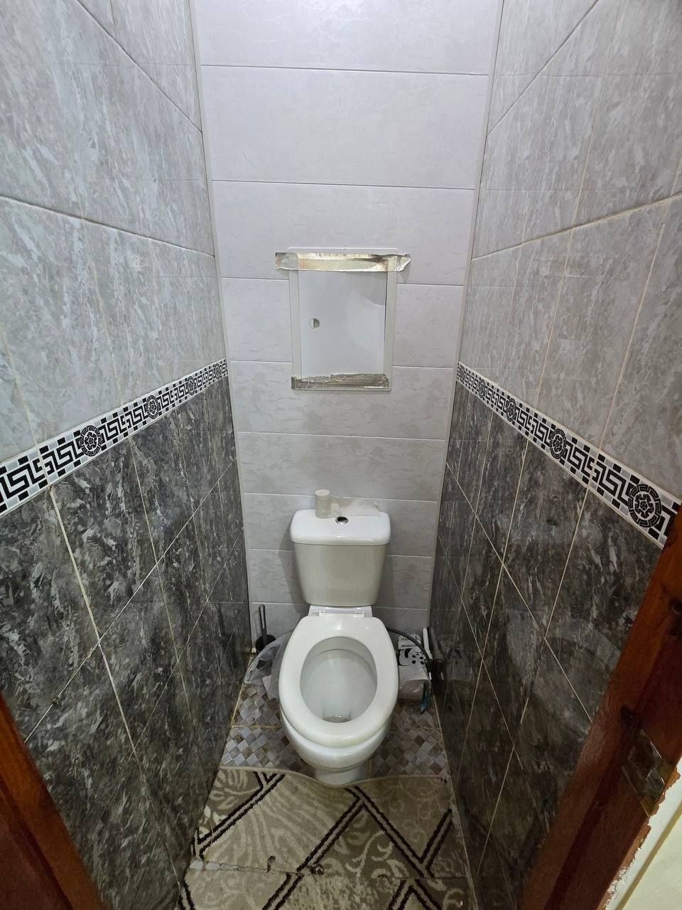 Срочно продается квартира Массив Феруза. 2/4)4
