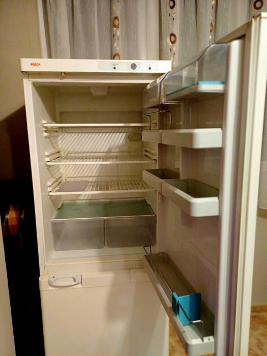 Продавам хладилник