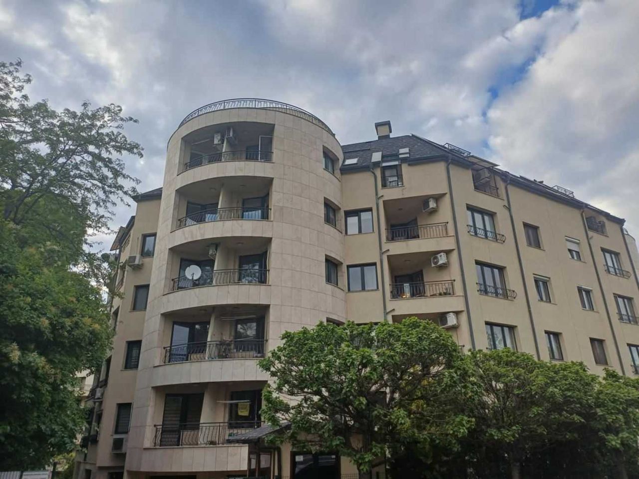 Дава се под наем Двустаен апартамент в София, Павлово - 70 кв.м за 510 € - Снимка #15