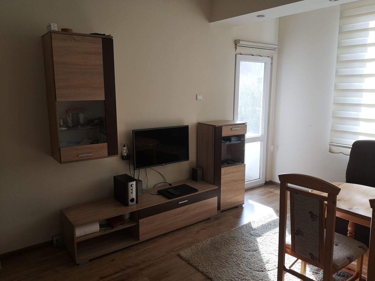 Дава се под наем Двустаен апартамент в Асеновград - 60 кв.м за 255 € - Снимка #3